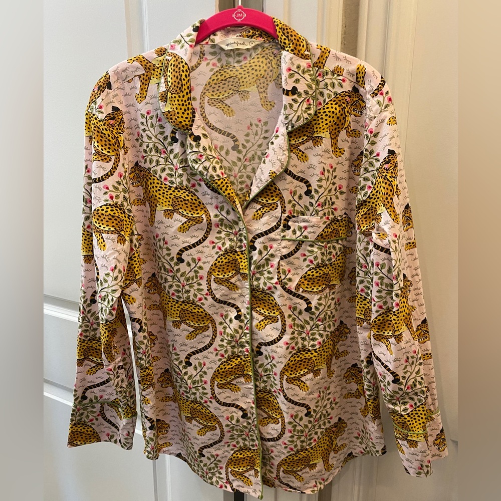 PrintFresh Bagheera Blush Long Sleeve Pajama Top.  Size M.  Excellent condition.